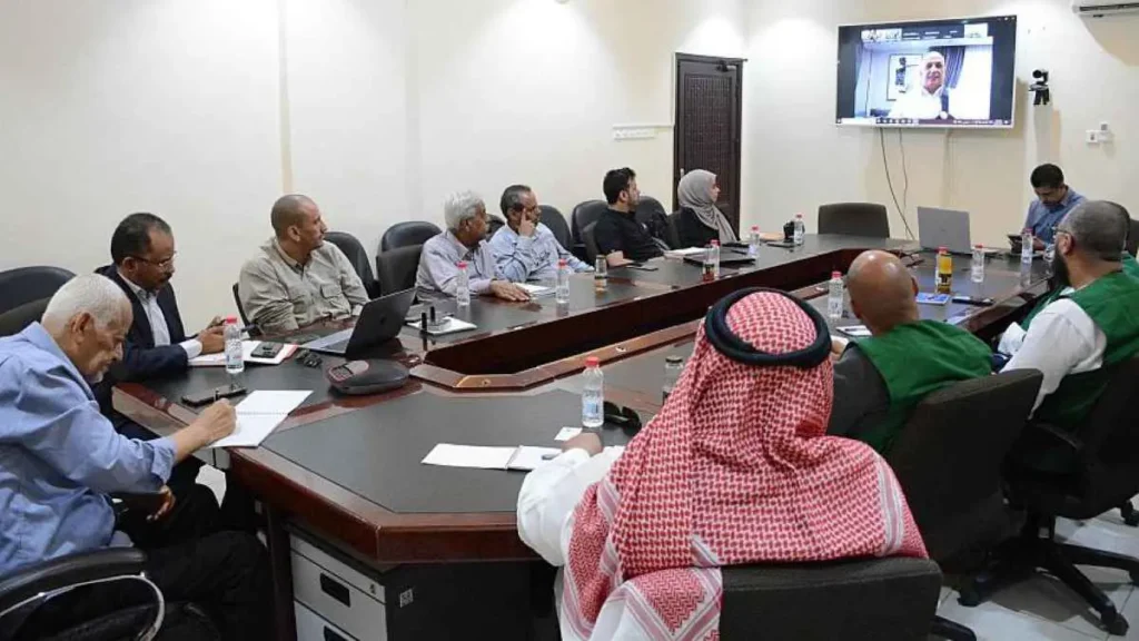 جلسة بين اعضاء شركة «إعمار السعودية للتنمية والتطوير» و السلطات اليمنية